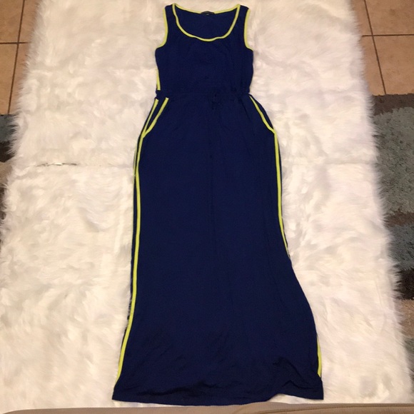 Spense Dresses & Skirts - Spense Maxi Dress